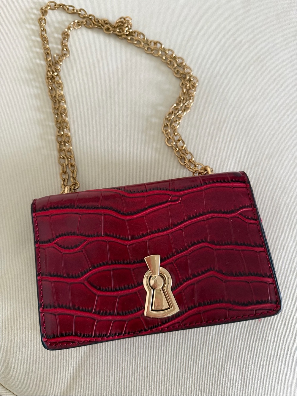 Gold-Chain Red Croc-Embossed Shoulder Bag